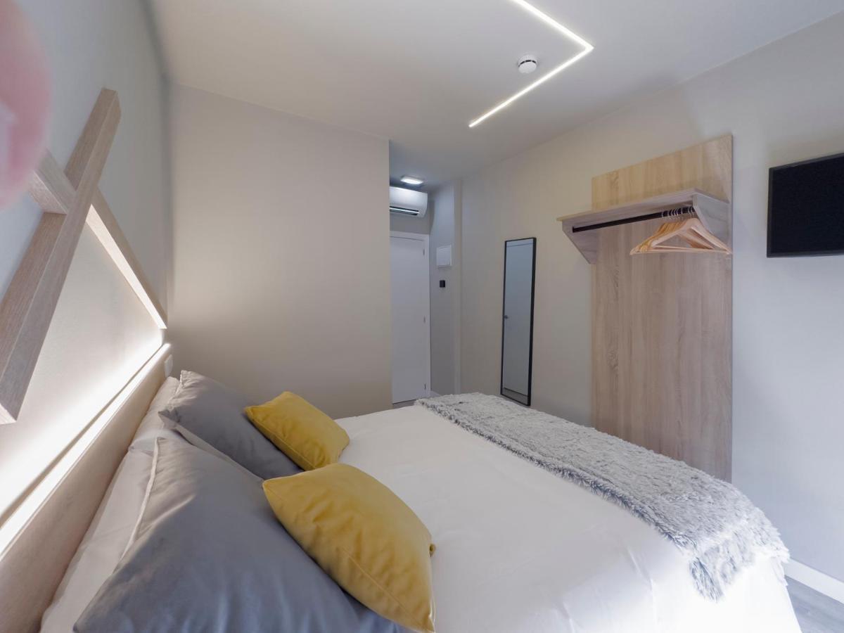 Hostal Maria Felisa Candás Buitenkant foto